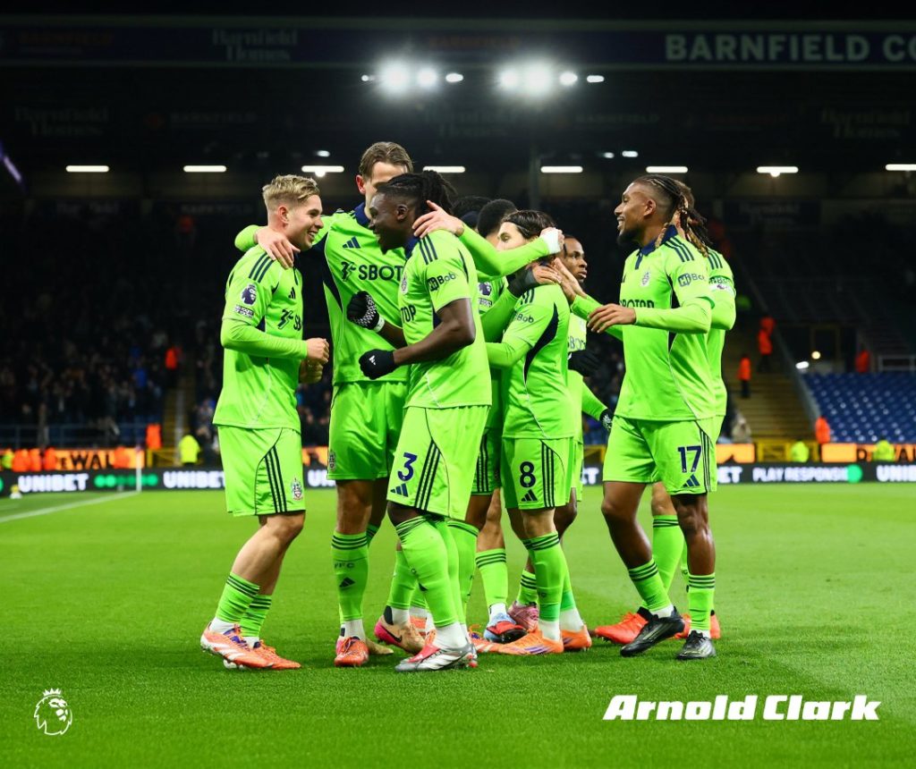 Video – Calvin Bassey scores and Chukwueze assists for Fulham in the Premier League