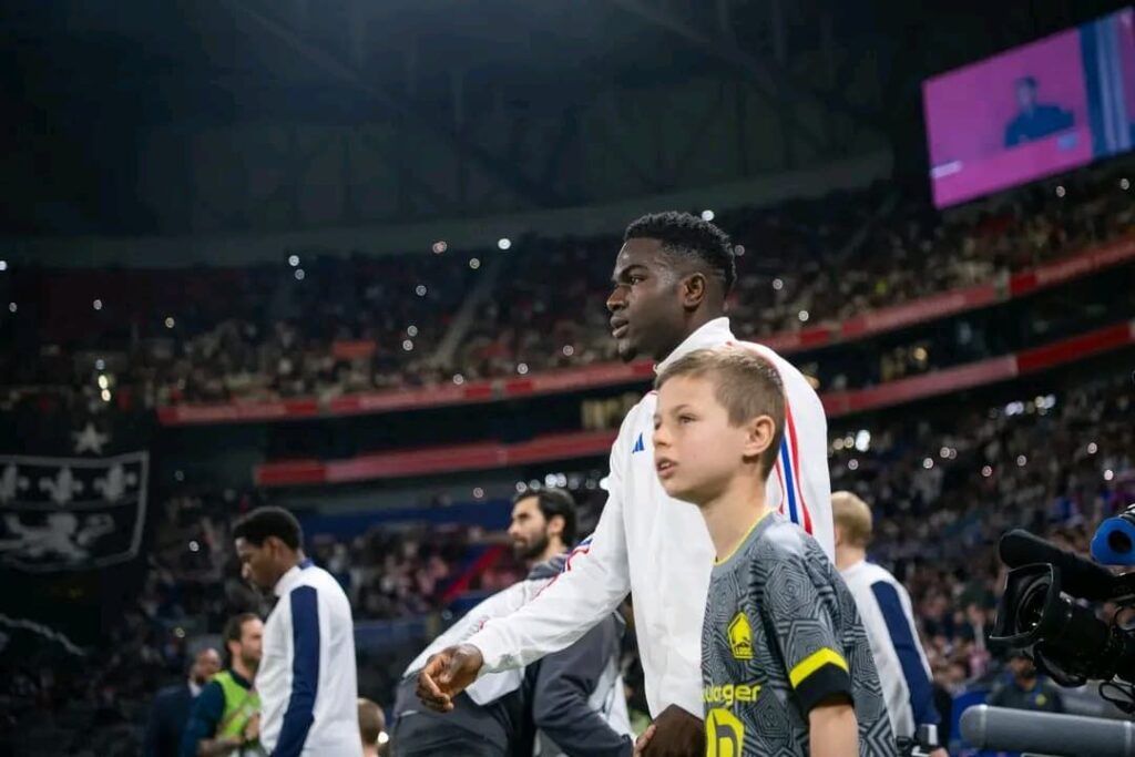 Ghanaian Ernest Nuamah ruptures his anterior cruciate ligament