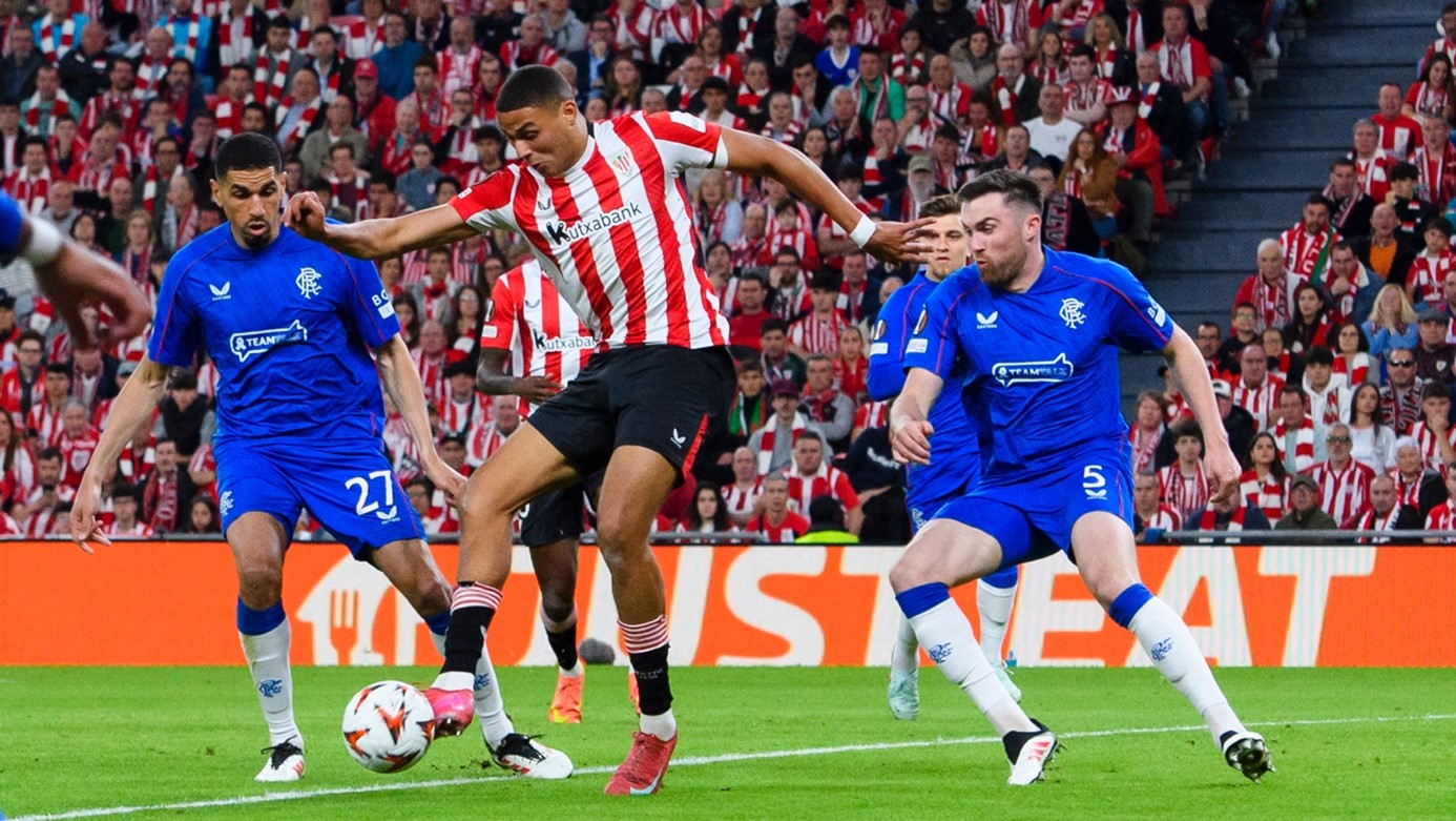 Ligue Europa – Mazraoui et Sanadi, un choc marocain aux portes de la finale européenne