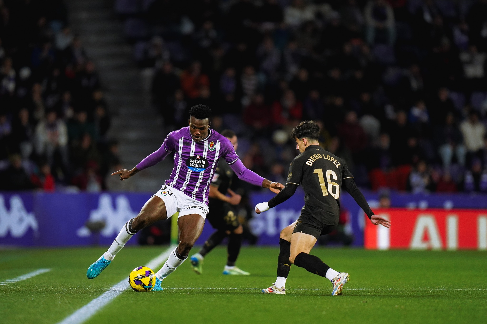Transfer Roundup: Juma Bah sent on loan to France following Man City transfer