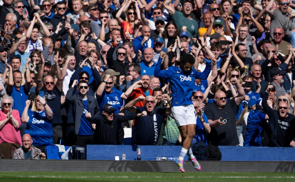 Iliman Ndiaye converts from the spot as Everton do more damage to Arsenal’s fading title hopes