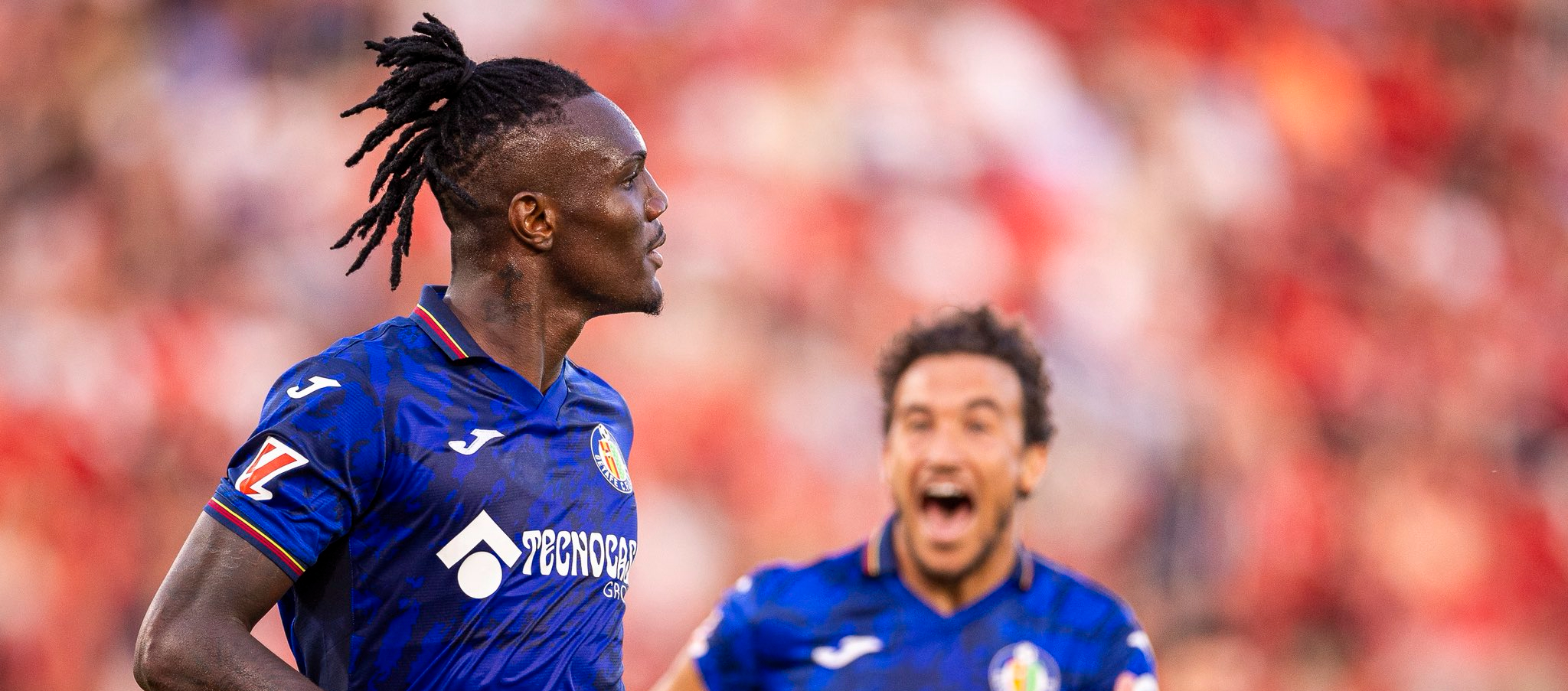 Brentford FC et Leeds United FC accélèrent pour Christantus Uche