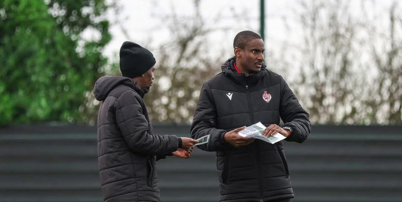 Wydad : Rulani Mokwena reste en poste après une réunion avec le président Ait Menna
