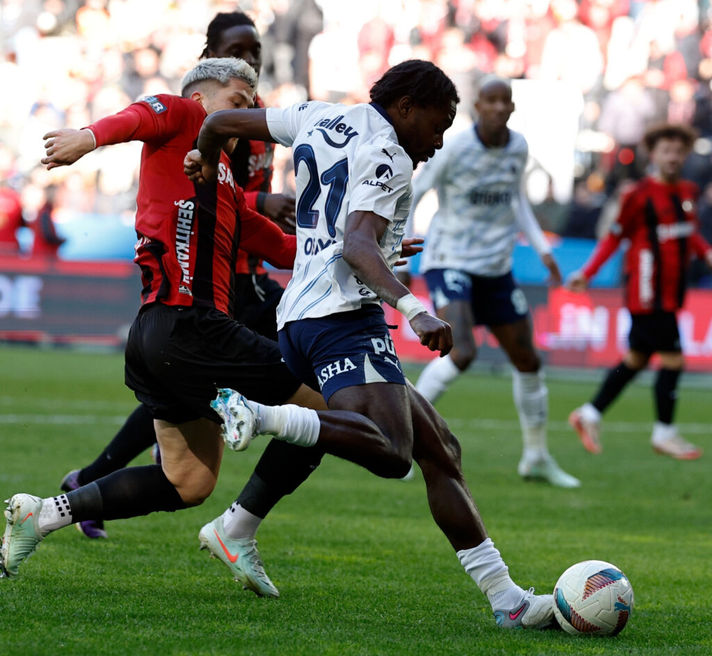 Osayi-Samuel: Nigeria defender waters down speculations of Fenerbahce departure