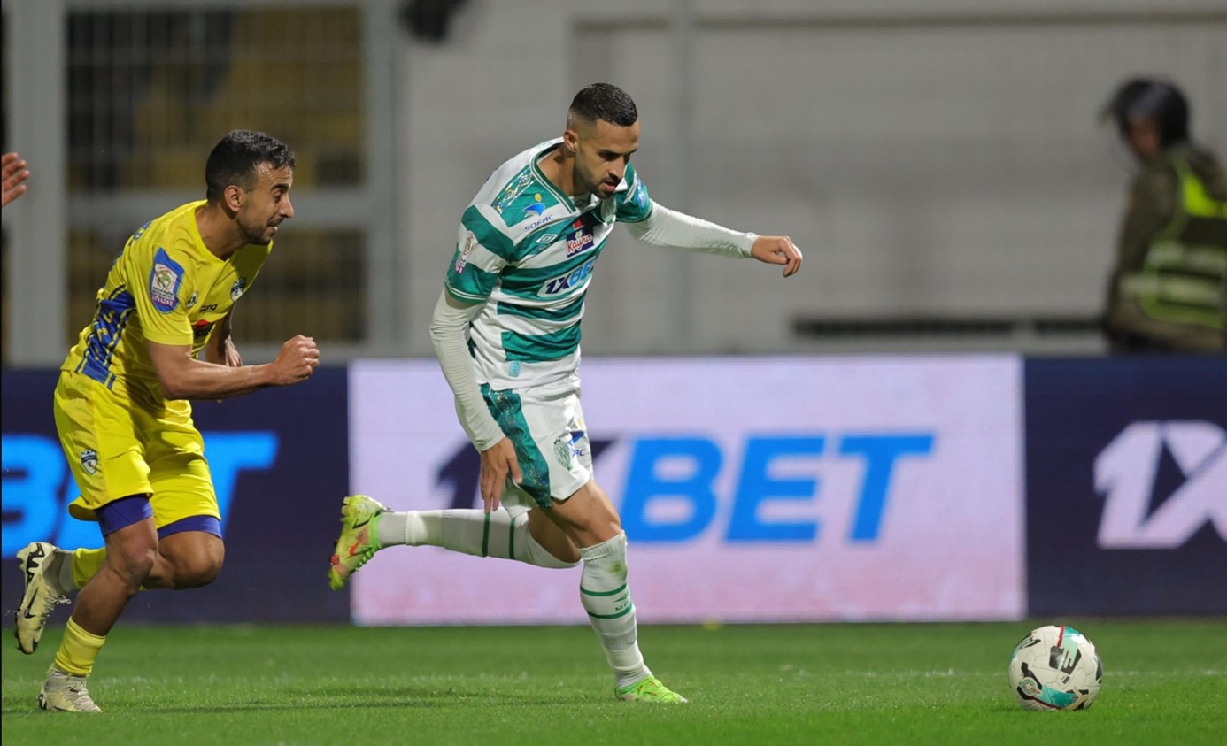 Botola Pro : Le Raja et le FUS enchaînement, l’AS FAR cale dans le Derby