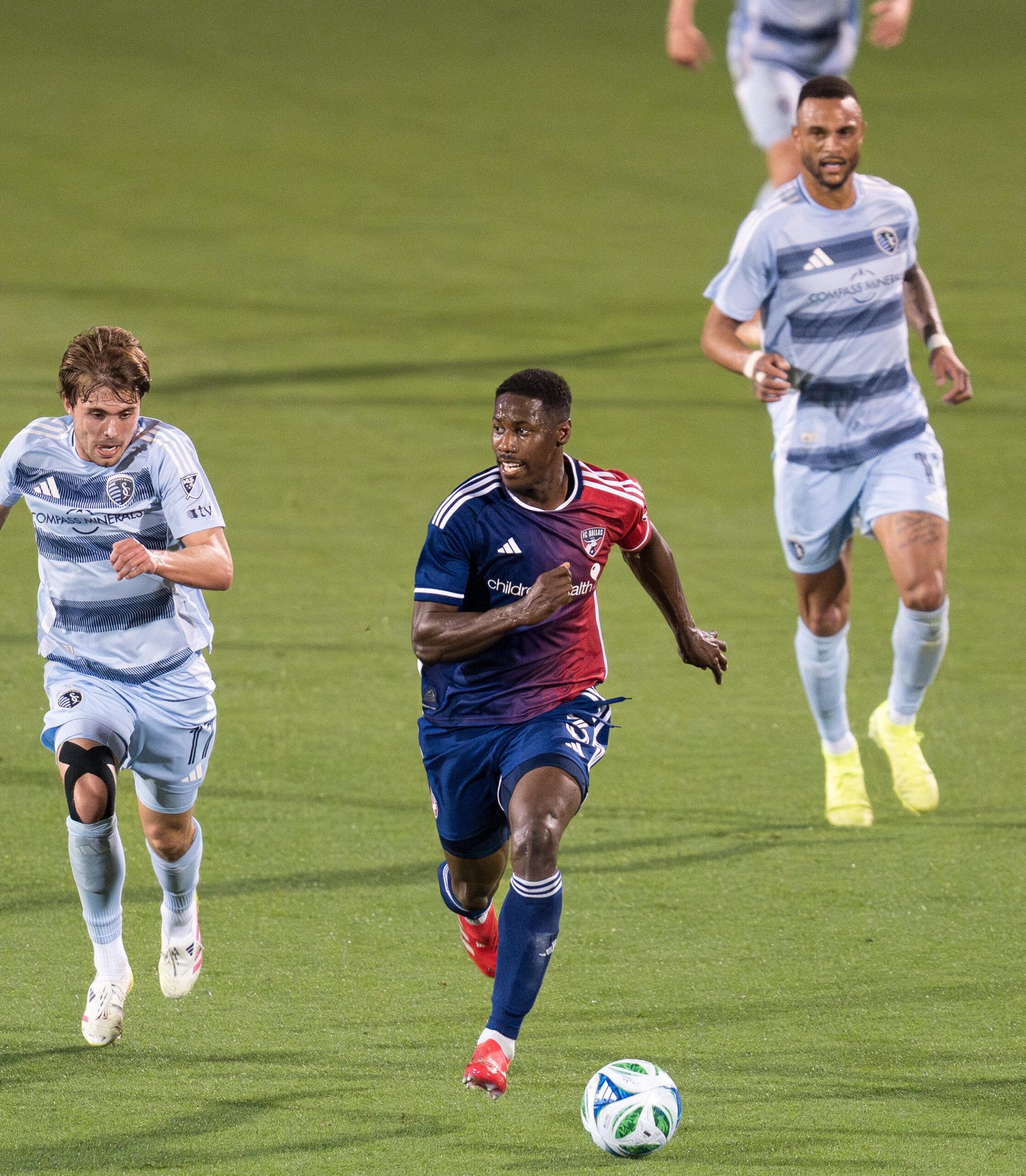 MLS: “We’ve got a star on our hands.” Osaze Urhoghide earns massive praise in early days with FC Dallas