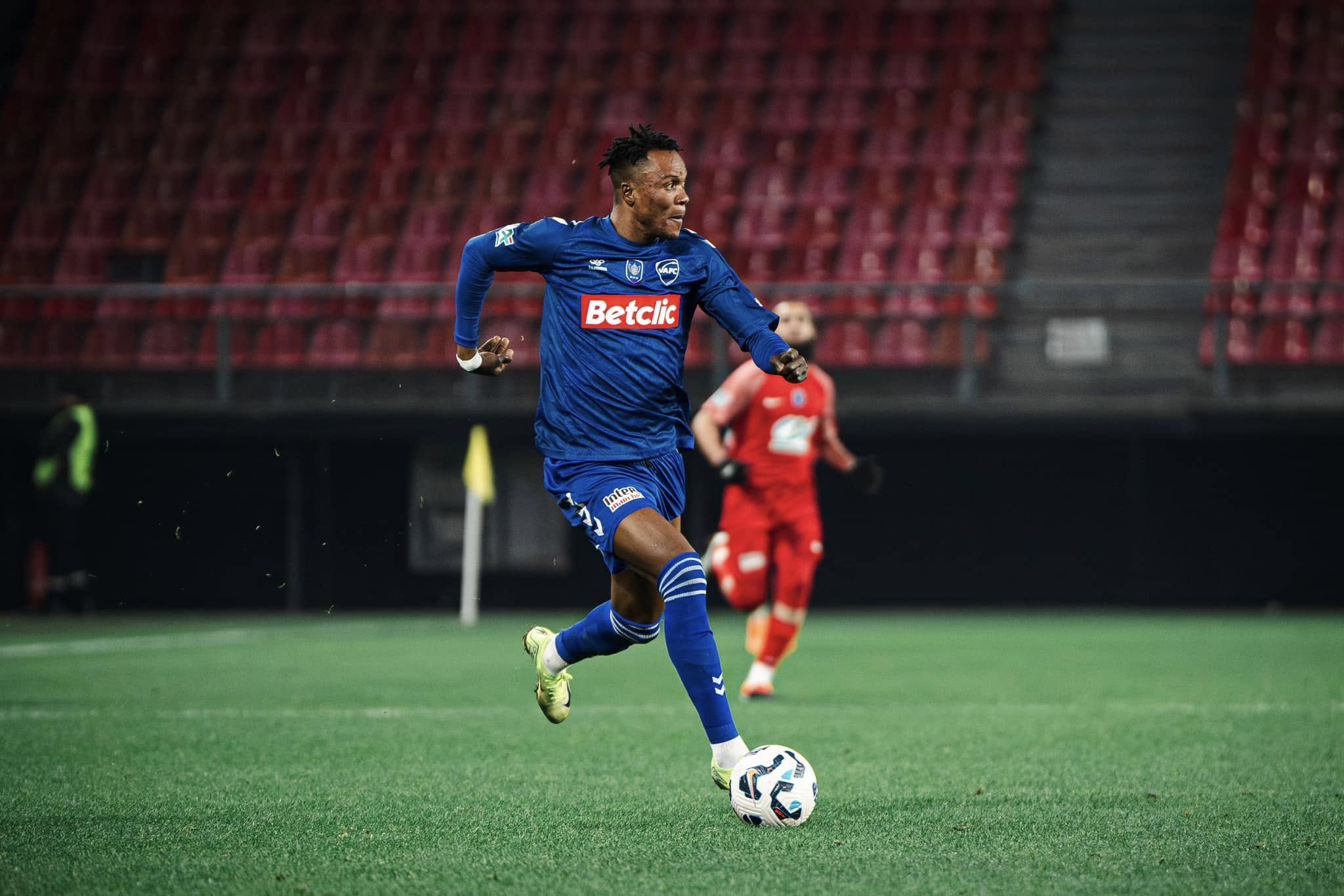 Former Al Hilal star Makabi Lilepo completes move to Kaizer Chiefs