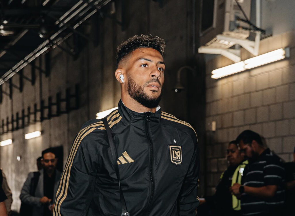 MLS: Denis Bouanga strikes a screamer in LAFC’s derby draw with Los Angeles Galaxy