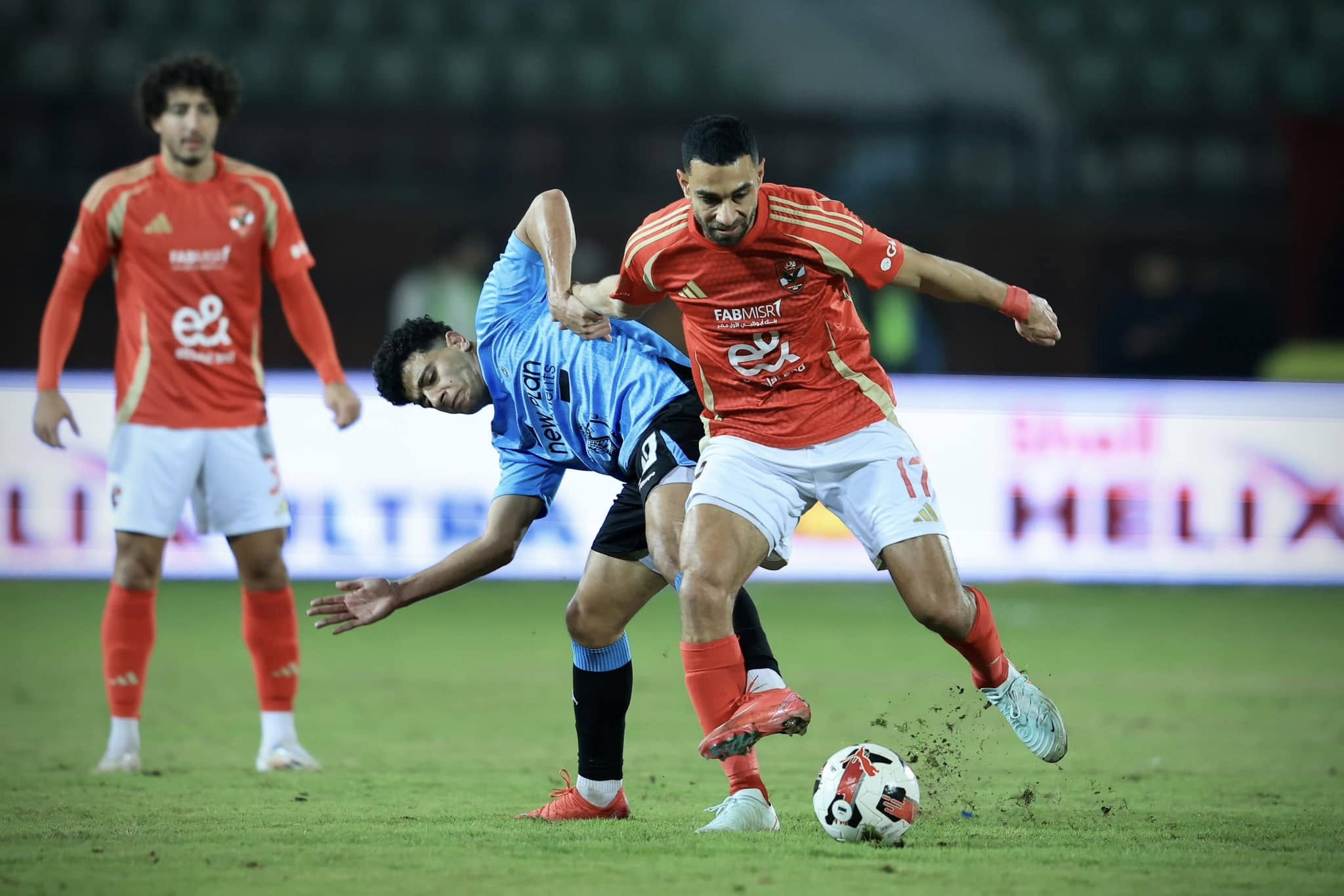 Nile League: Al Ahly and Zamalek hold on to win despite red cards