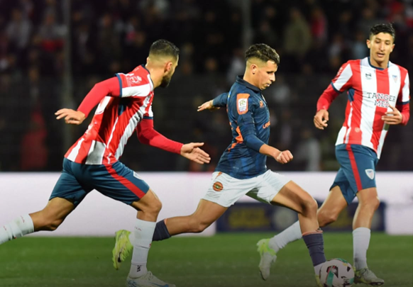 Botola Pro : La Renaissance de Berkane à un pas du sacre historique, le Wydad piégé par le FUS !