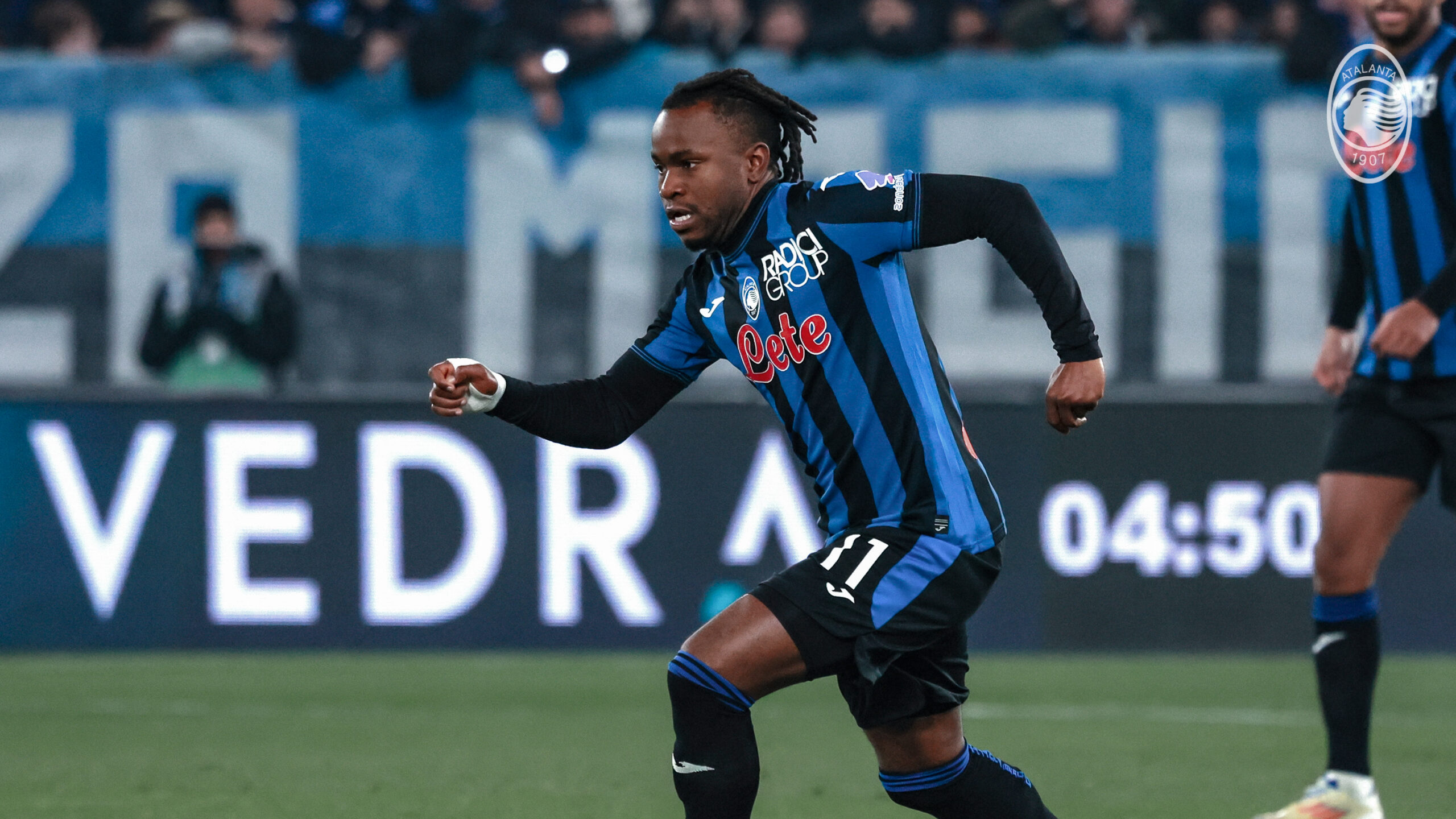 Manchester United intensifie son intérêt pour Ademola Lookman