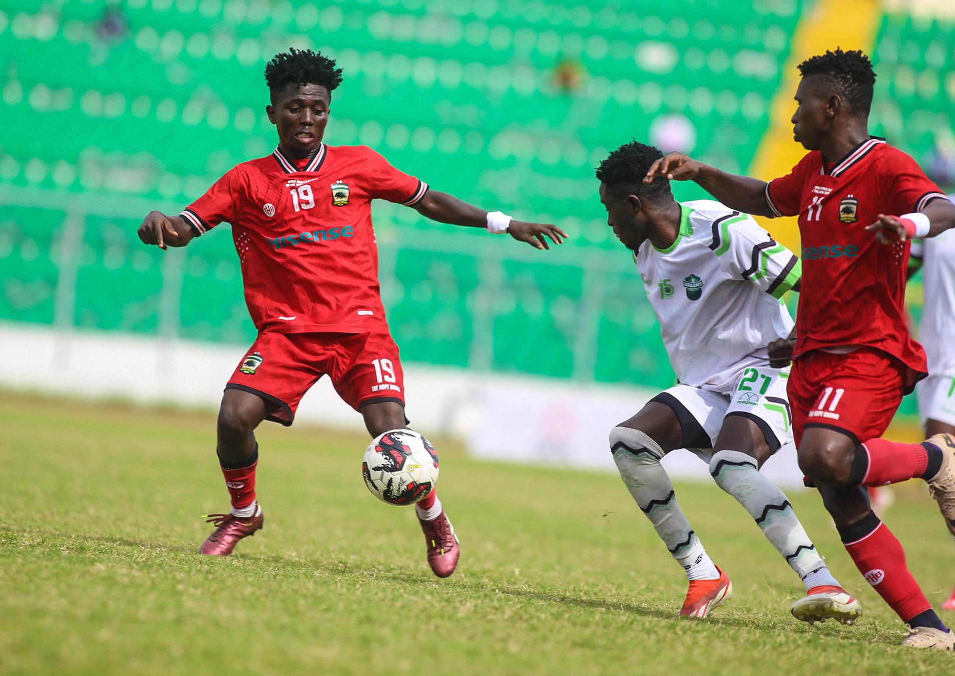 Ghana Premier League: Kotoko thrash poor Dreams FC to retain title hopes