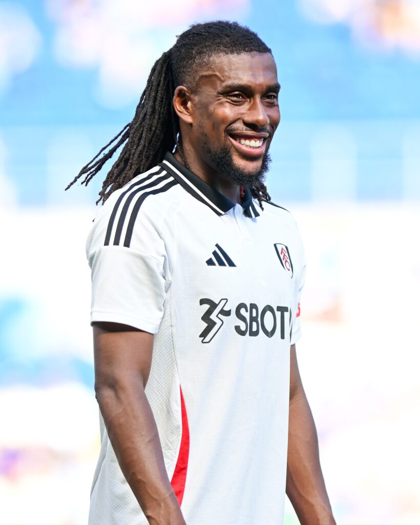 Iwobi shines with a brace as Fulham cruise past Brighton & Hove Albion