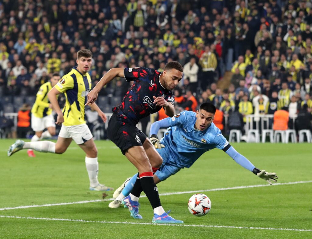 UEFA Competitions: Dessers leads Rangers past Fener; Angola’s Pululu shines and Bakambu scores