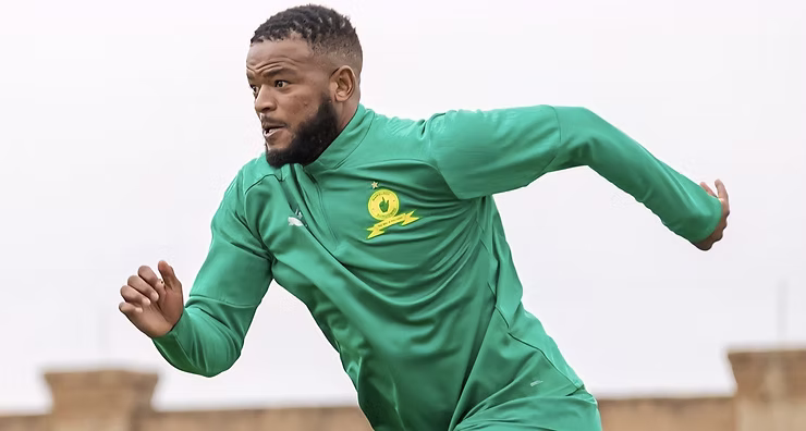Agent clarifies Sipho Mbule’s move to Pirates, addresses Chiefs speculation