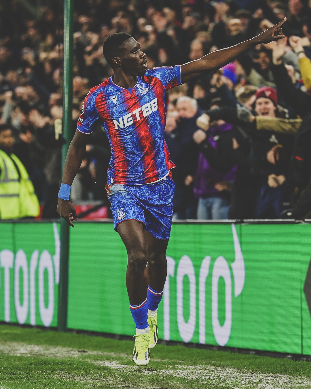 Birthday boy Ismaila Sarr with a brace as Crystal Palace demolish Aston Villa