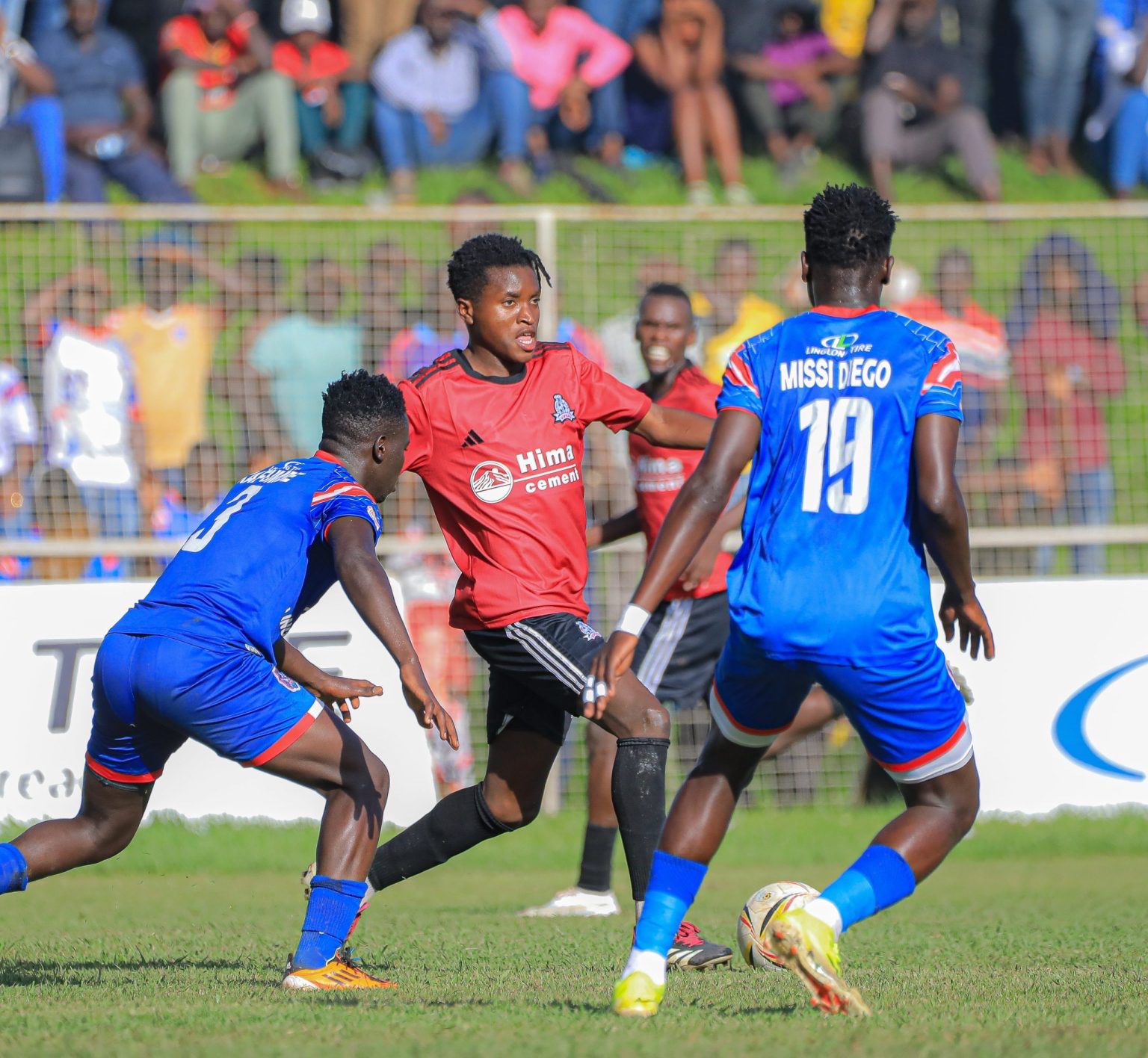 Clash of Titans: Vipers, SC Villa lock horns for Uganda Cup semi-final slot