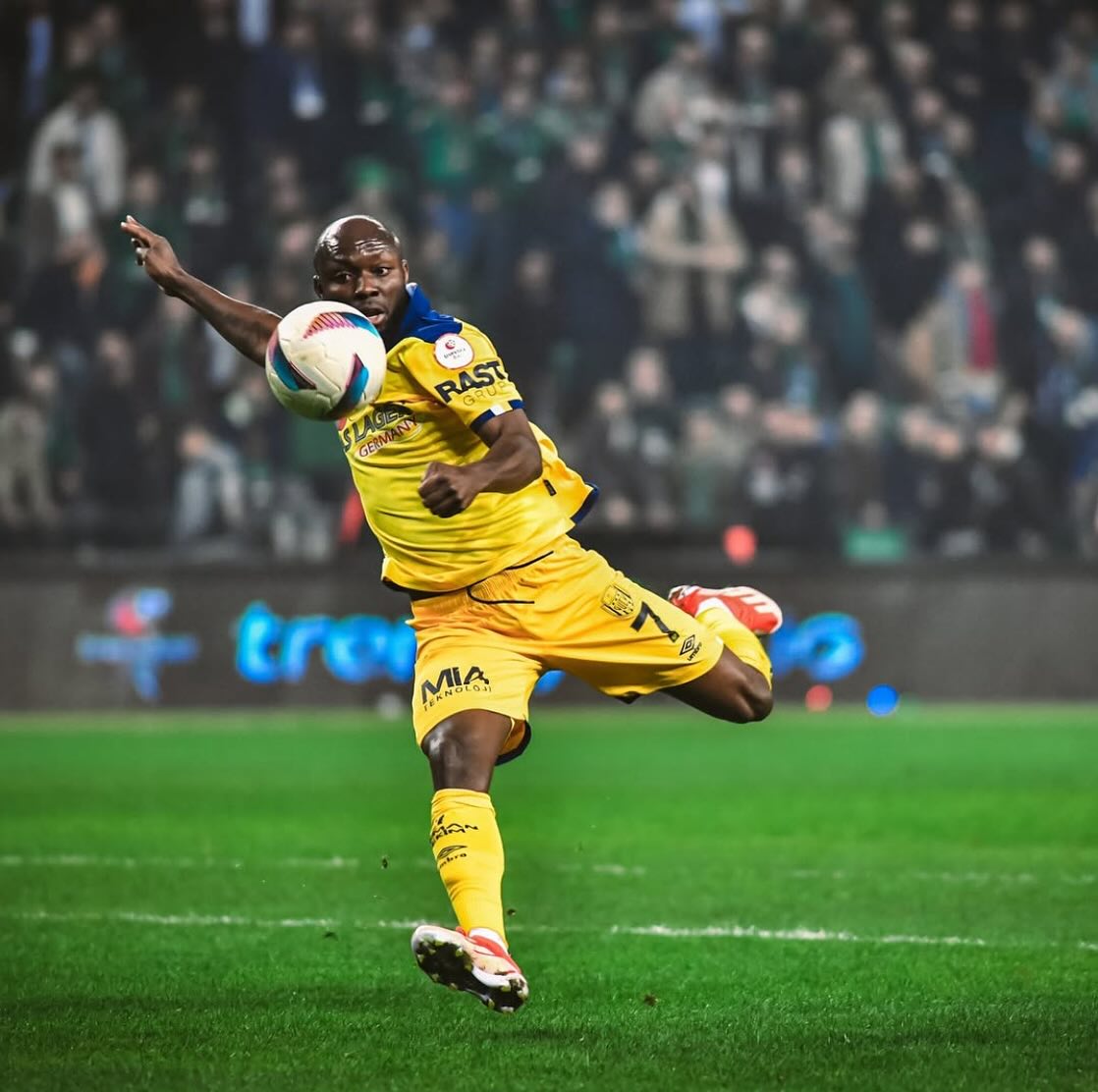 Kwabena Owusu: Ghana striker frustrated by constant Black Stars snub