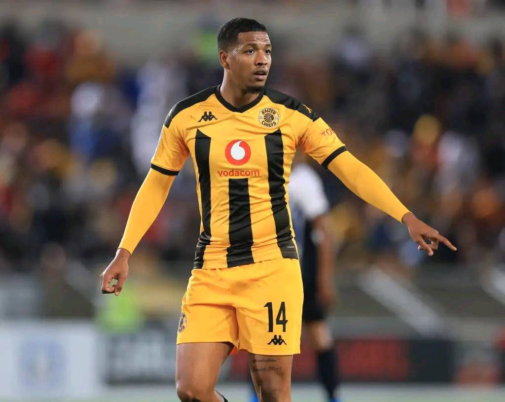 Blow for Kaizer Chiefs as defender Rushwin Dortley undergoes knee surgery