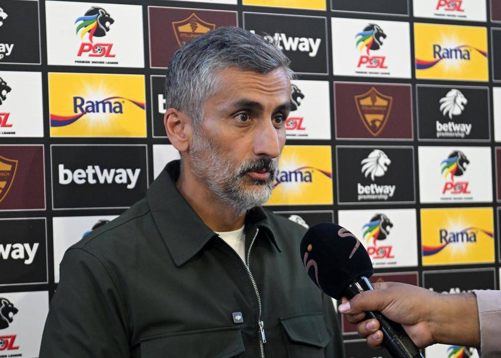 Riveiro wants Orlando Pirates to meet rivals Sundowns once again this season