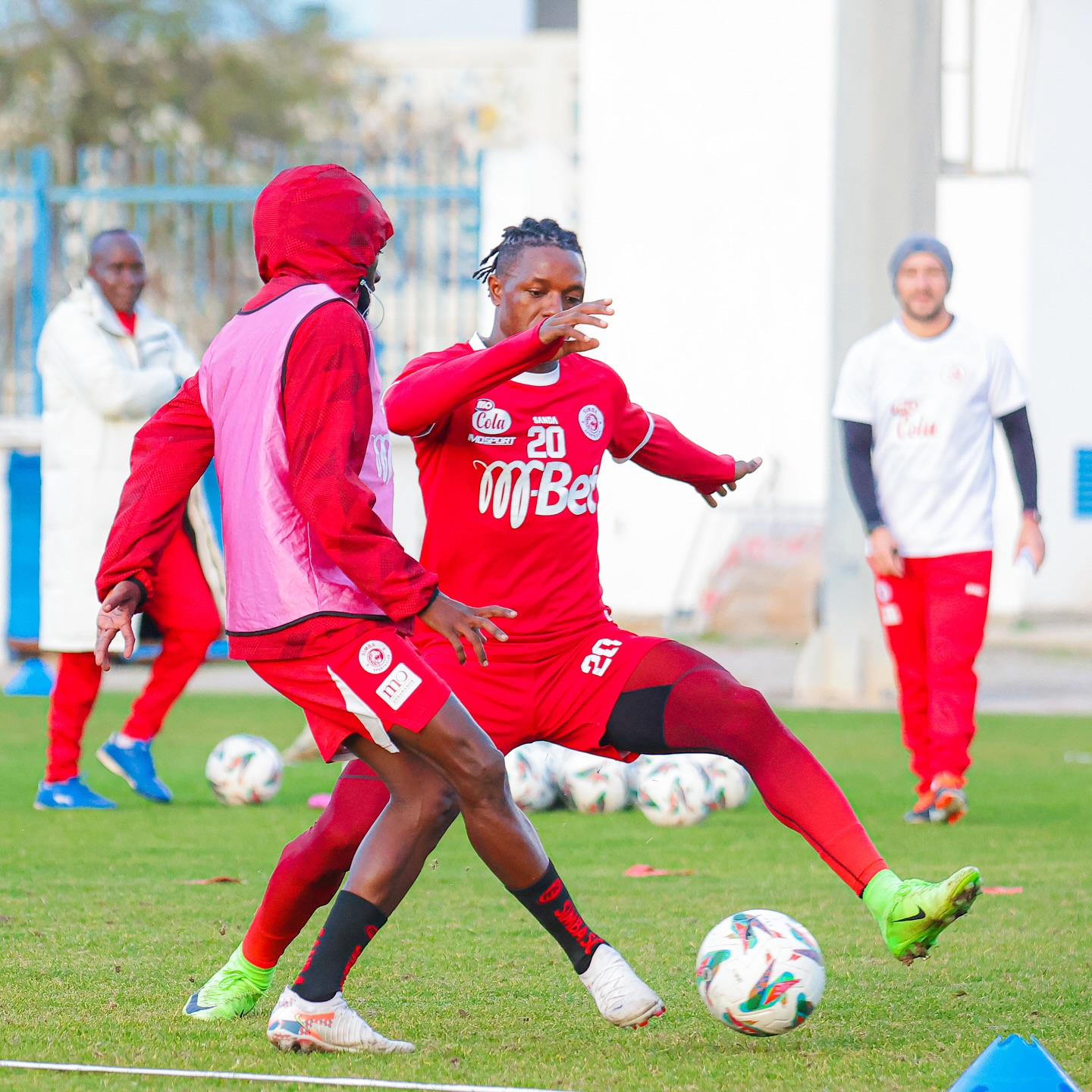 Boost for Simba SC as DR Congo winger Elie Mpanzu cleared to face CS Sfaxien