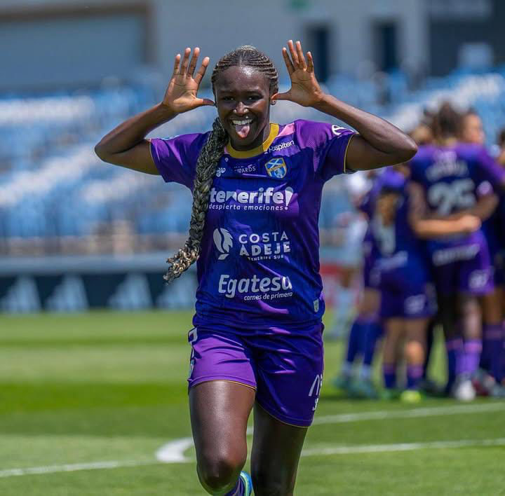 Super Falcons forward Rinsola Babajide announce UDG Tenerife exit