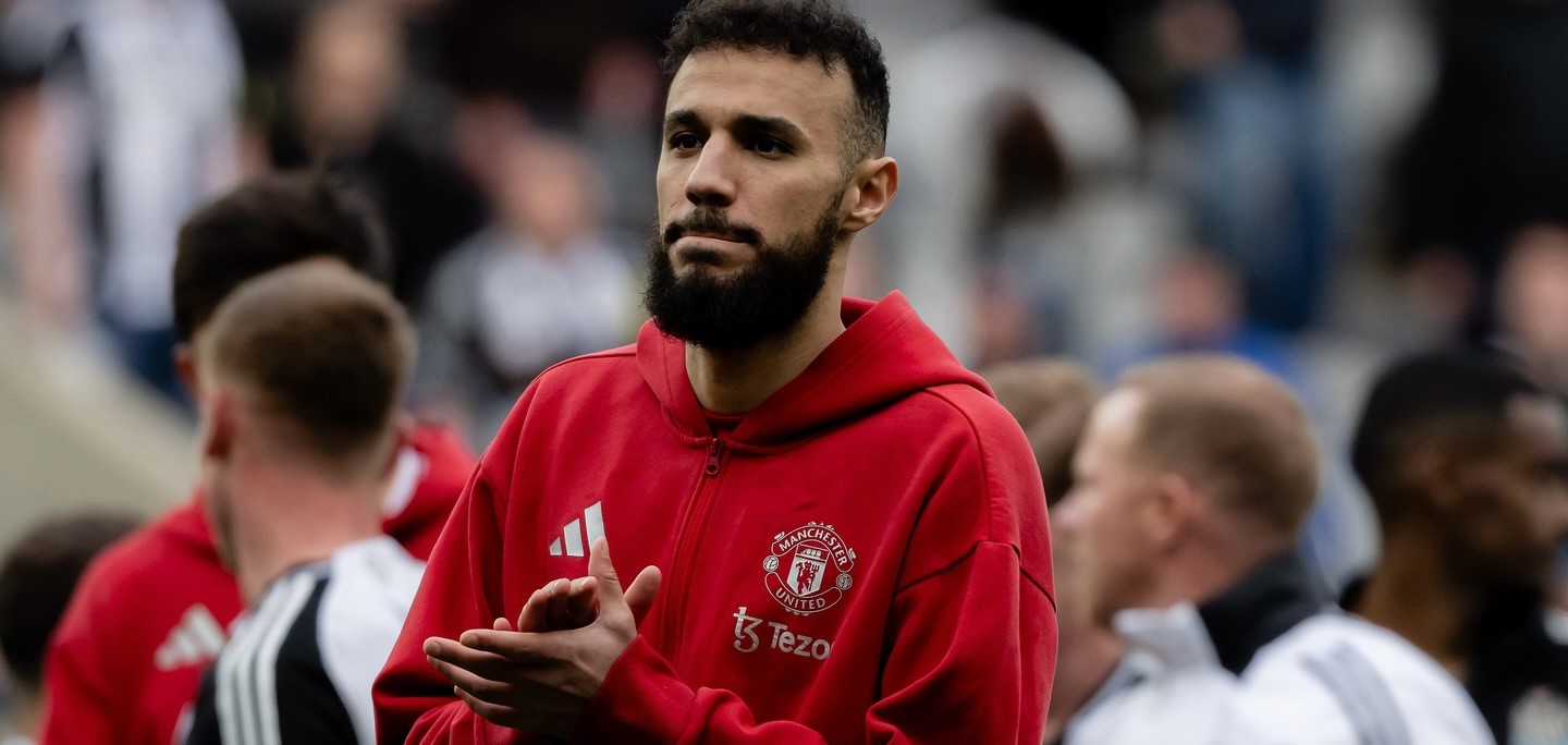 Noussair Mazraoui Cánh Phải Năng Động - Từ Tiền Đạo đến Hậu Vệ Noussair Mazraoui Cánh Phải Năng Động - Từ Tiền Đạo đến Hậu Vệ