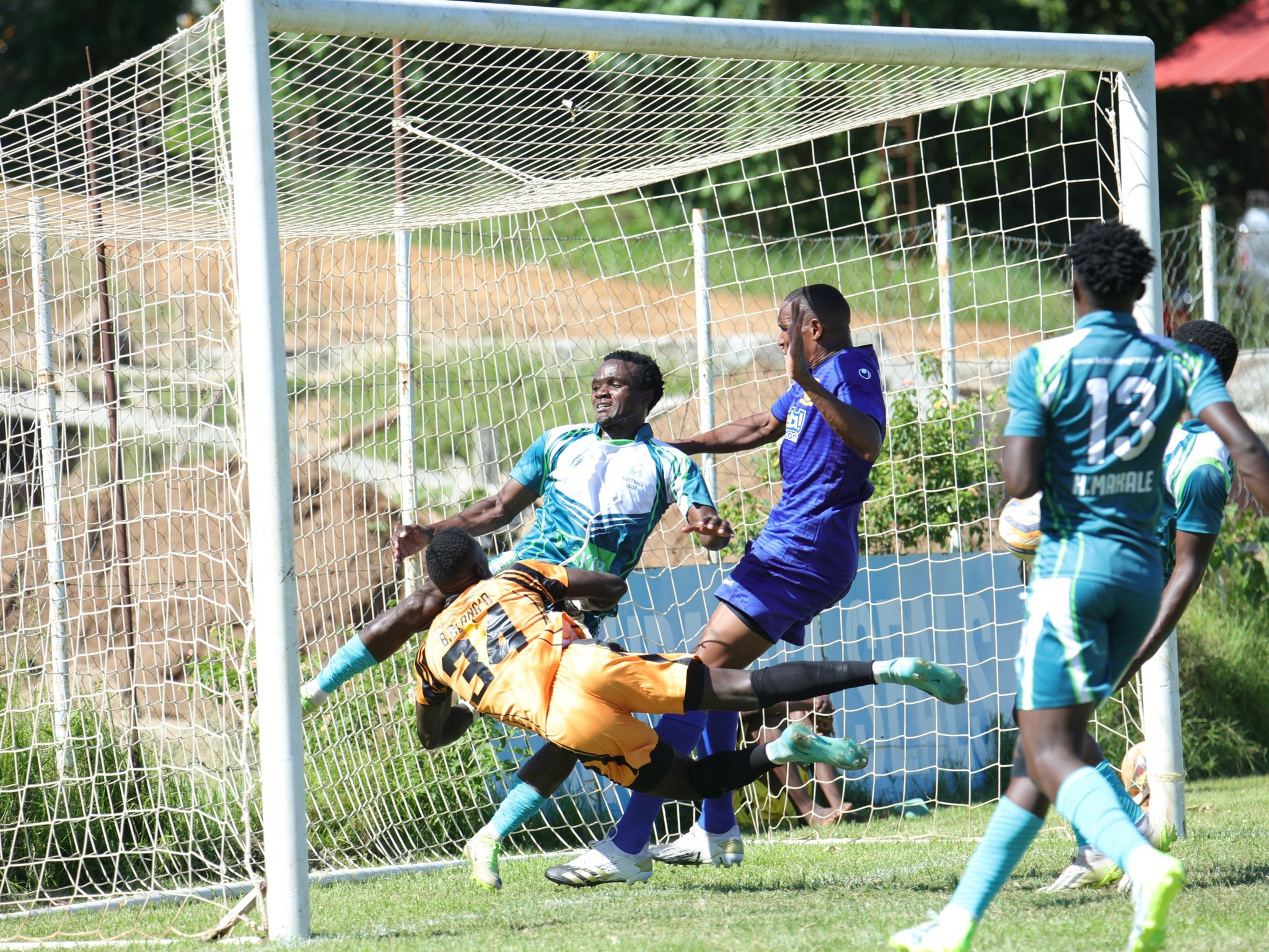 FKF Premier League: Kenya Police raid KCB to dislodge Tusker at the summit