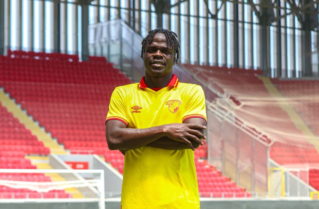 Junior Olaitan rejoint officiellement Goztepe