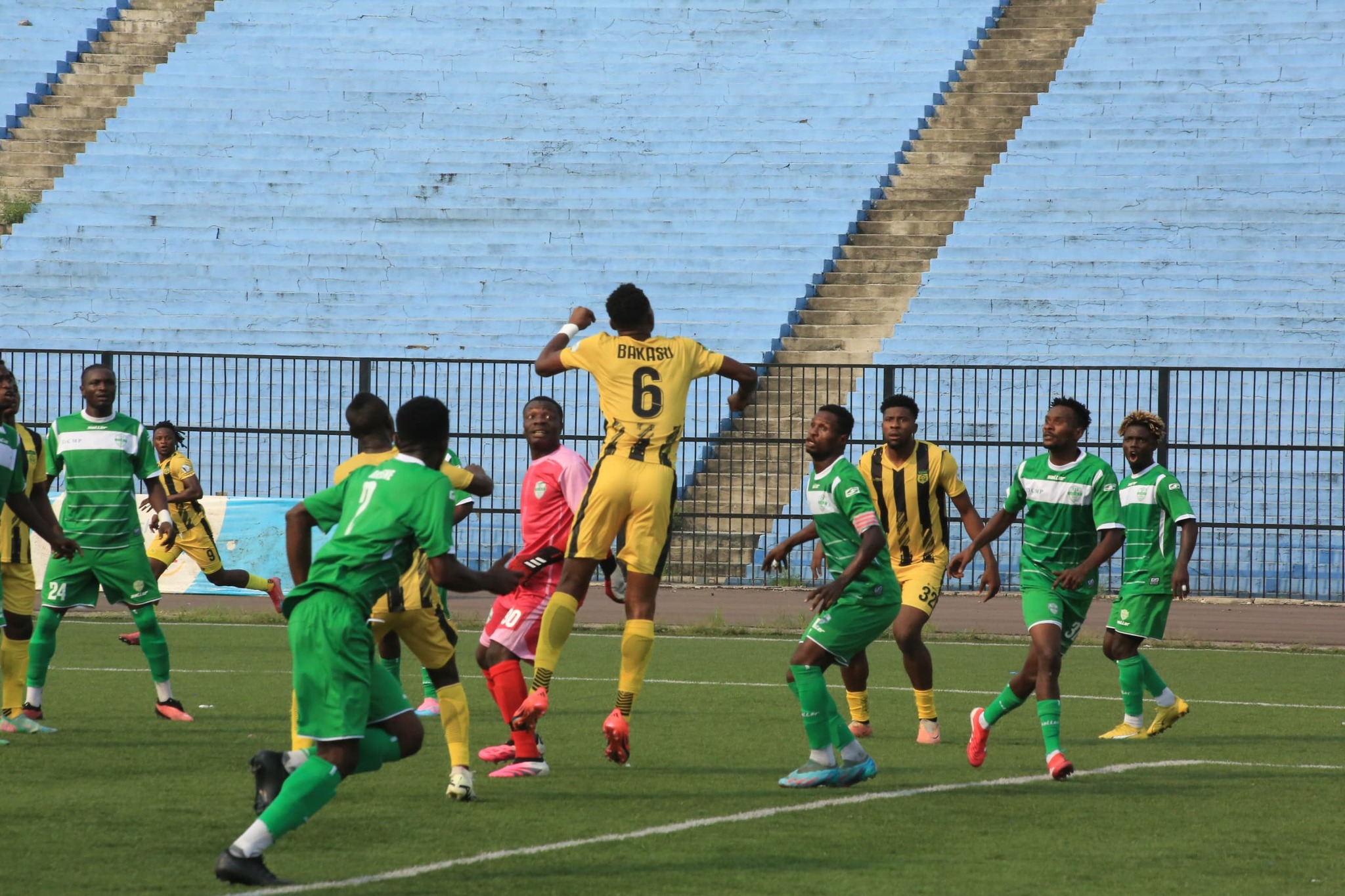 Wydad Casablanca renforce son entrejeu avec le Congolais Joseph Bakasu