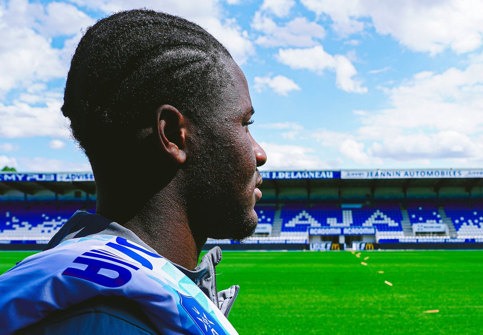 Ibrahim Osman joins Auxerre on loan