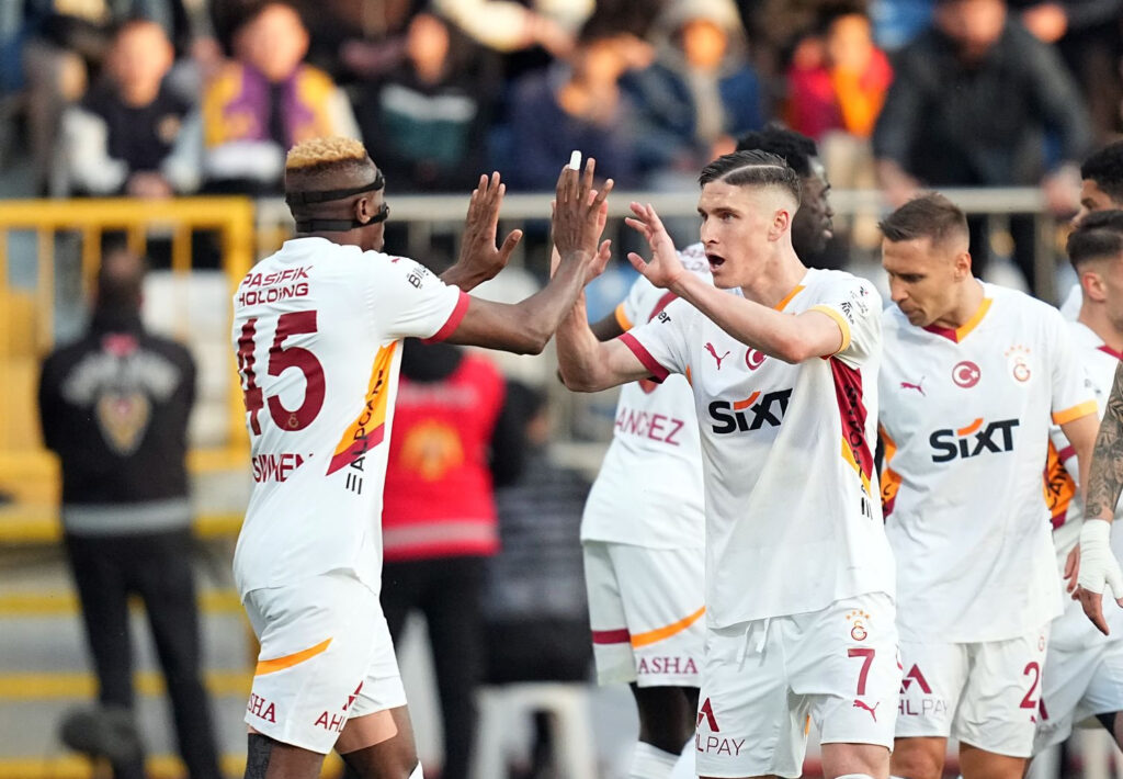 Galatasaray send fresh €75m offer to sign Victor Osimhen