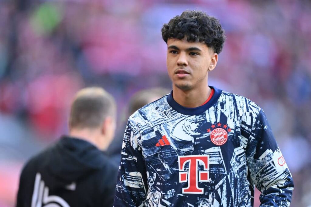 Everton envisage de signer Adam Aznou