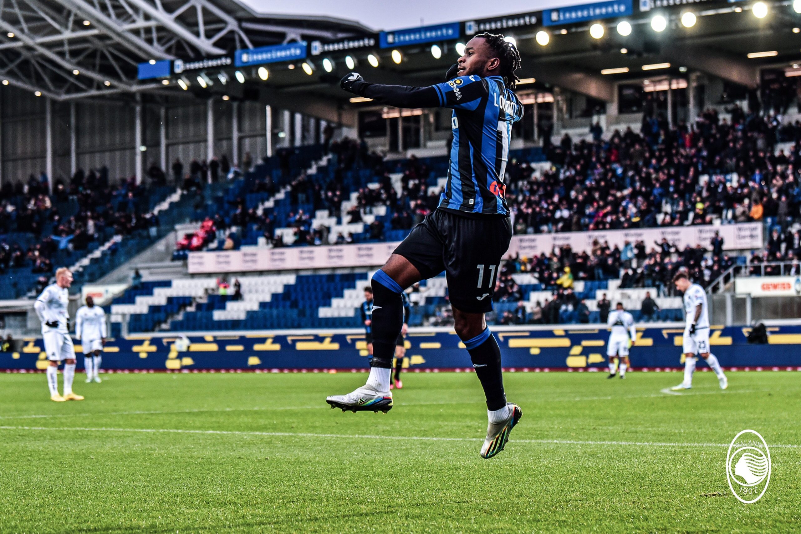 Ademola Lookman: Atalanta playing for time against Inter Milan