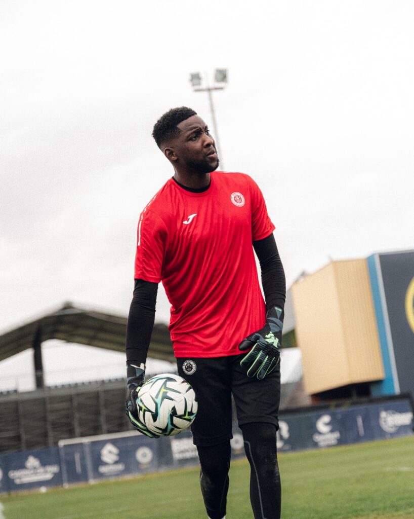 Senegalese keeper Bingourou Kamara linked with FC Lorient