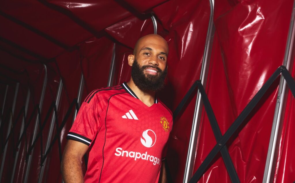Manchester United announce the signing of Bryan Mbeumo