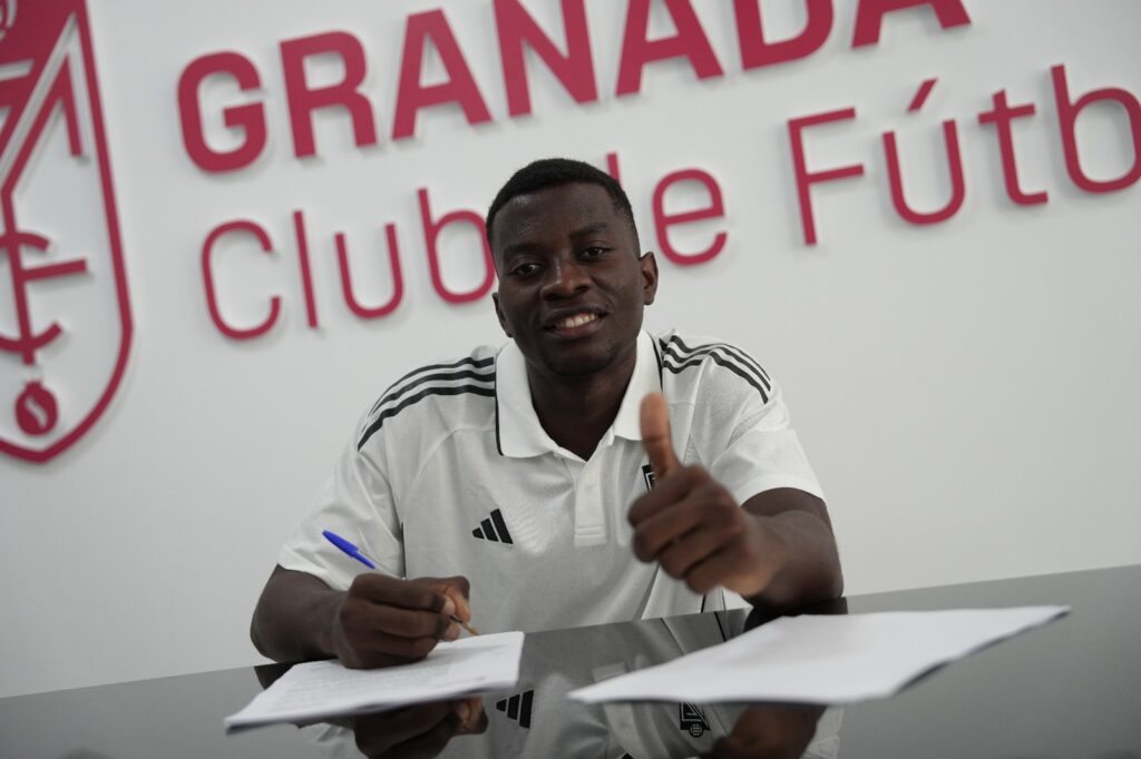Cameroonian Moubeke completes transfer to Granada CF