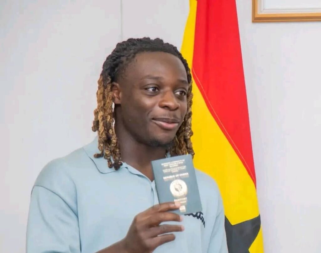 Jérémy Doku : Du terrain à l’identité, un lien renforcé avec le Ghana