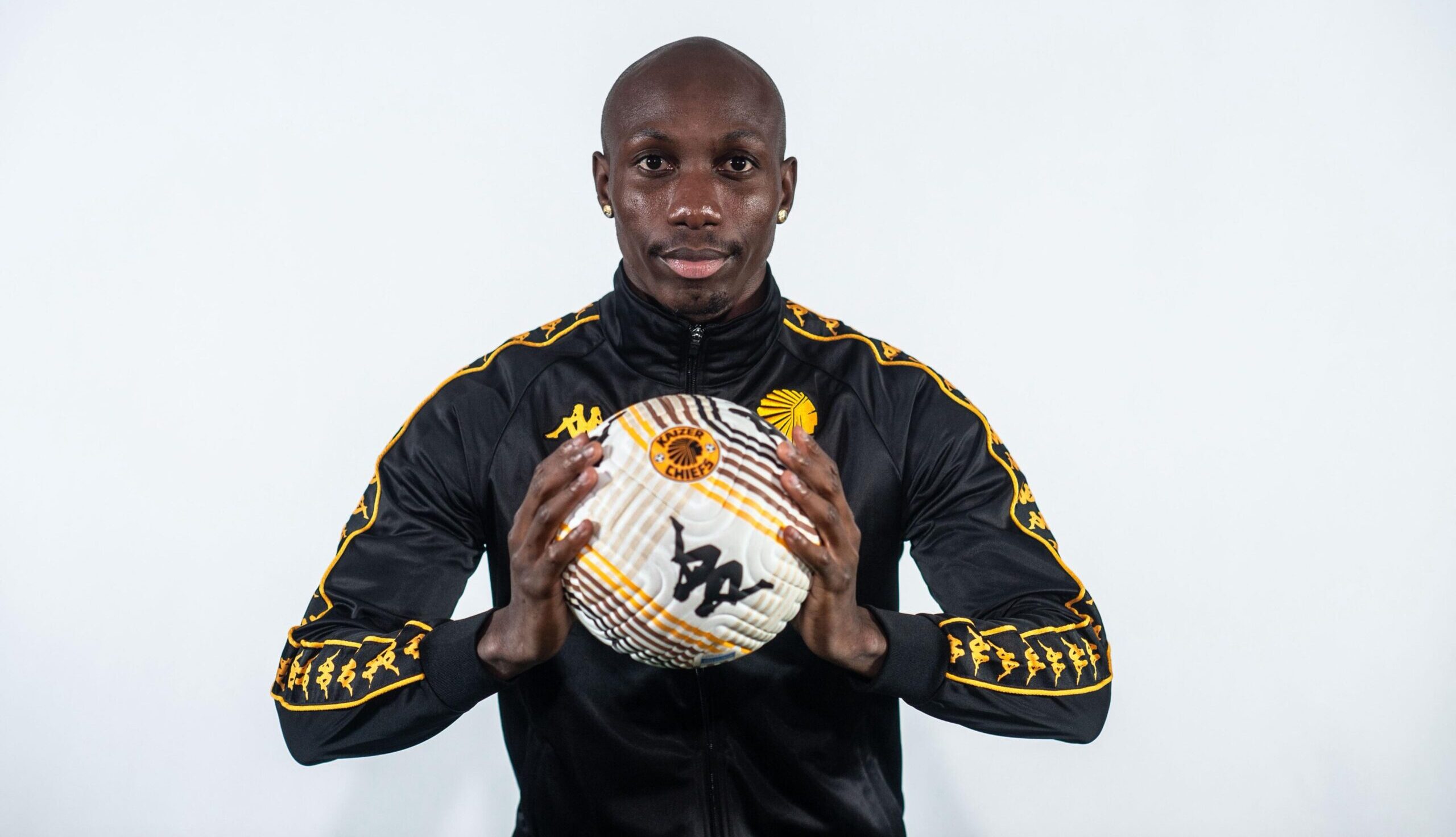 Kaizer Chiefs confirm signing of Etiosa Ighodaro
