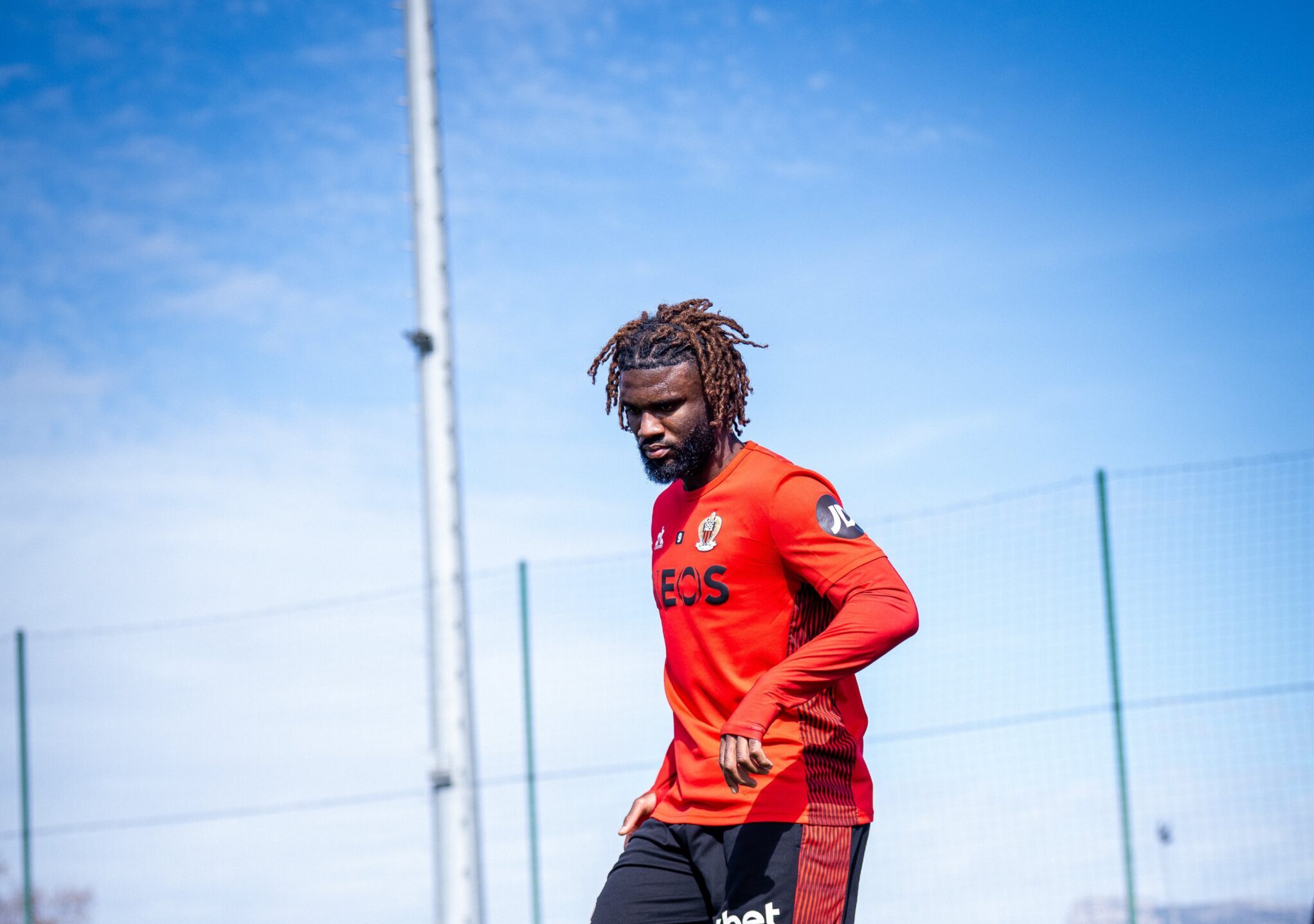 Terem Moffi scores on his return from injury in OGC Nice’s victory