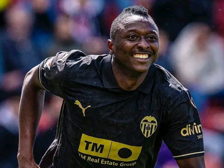 Valencia table loan bid for Nigerian striker UmarSadiq