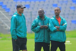 Temesgen Dana (middle) joins Hawassa Ketema as their new coach. Dana is also the assistant coach of the Ethiopian national side.