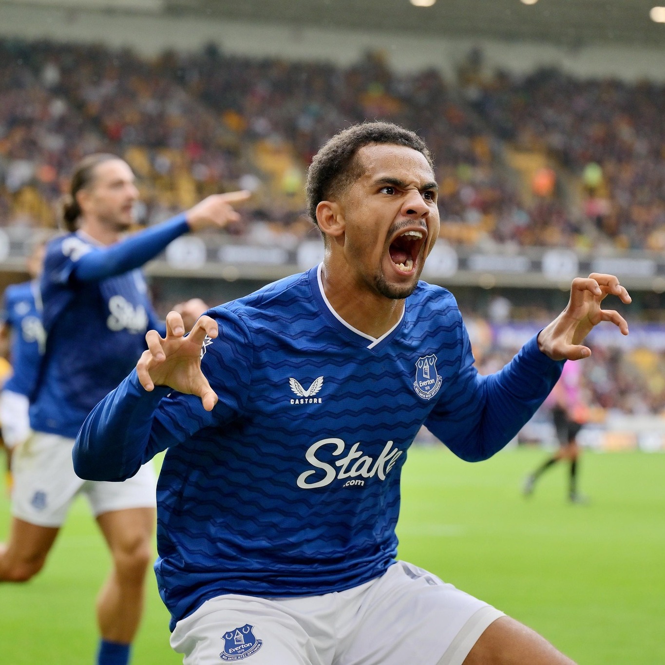 Beto, Iliman Ndiaye score as Everton win at Wolves