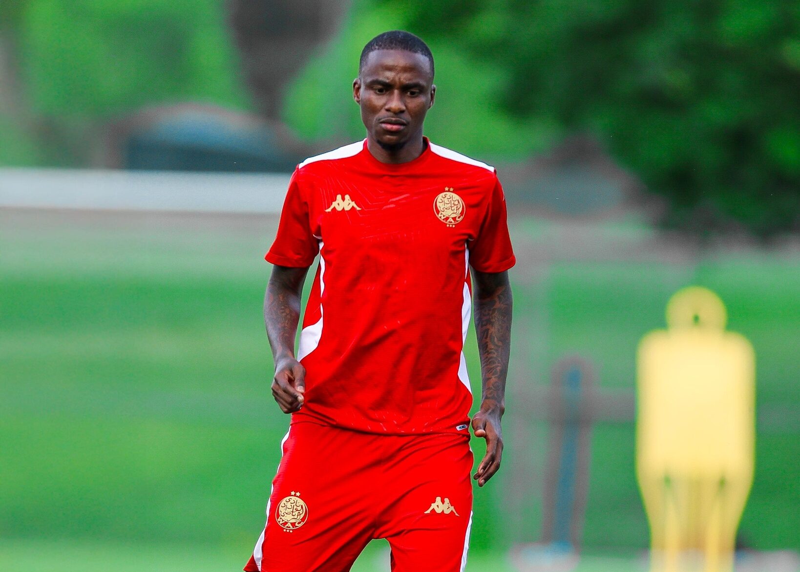 Thembinkosi Lorch signs his big return to Wydad Casablanca