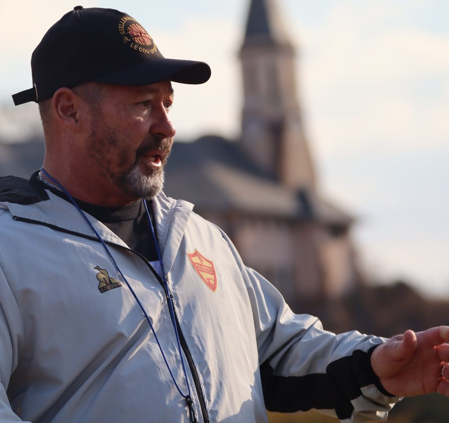 Barker urges Stellenbosch FC to roll up sleeves