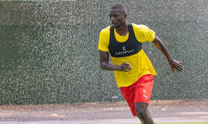 Le Borussia Dortmund annonce la blessure de Serhou Guirassy