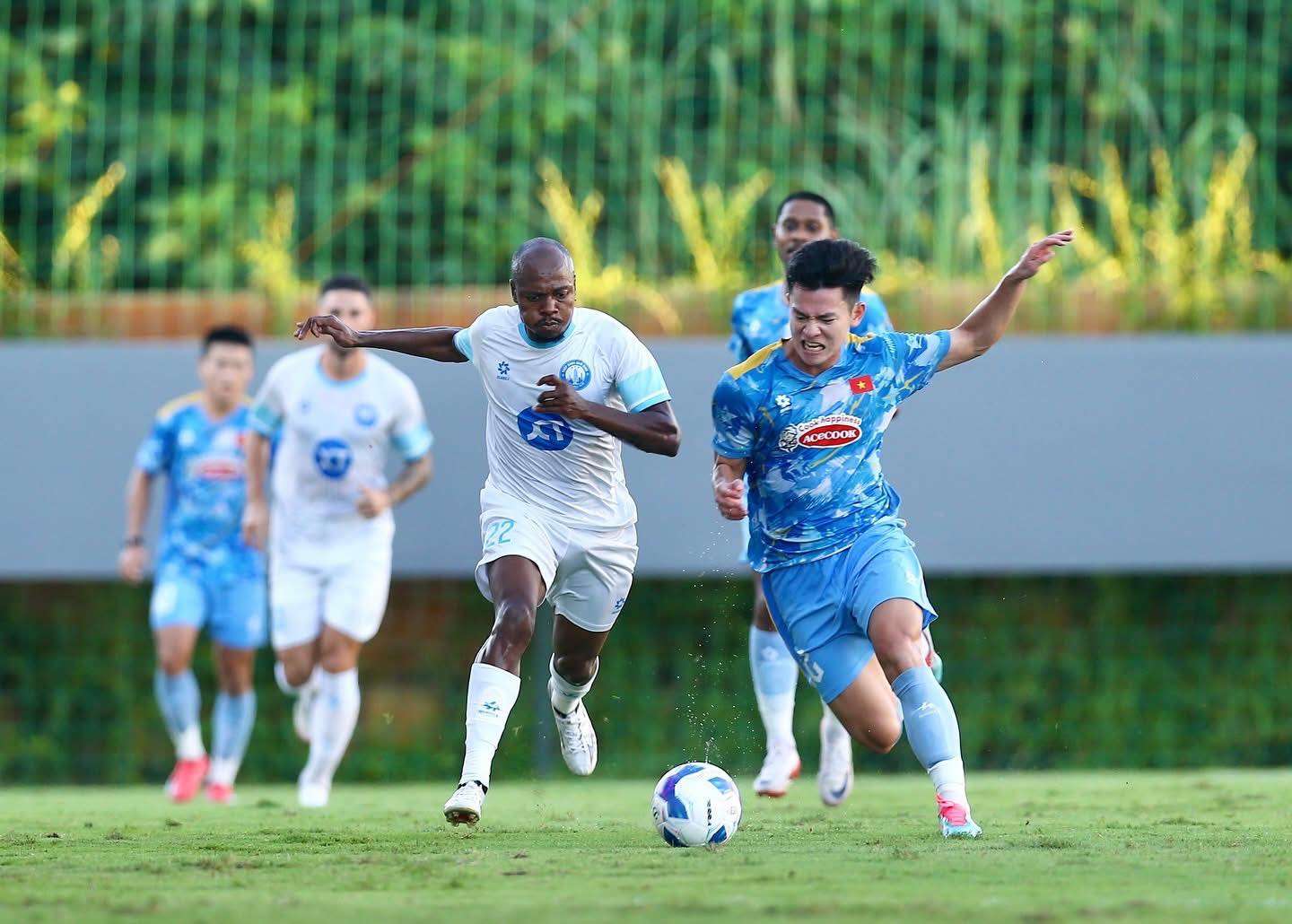 Percy Tau assists on strong Nam Dinh debut