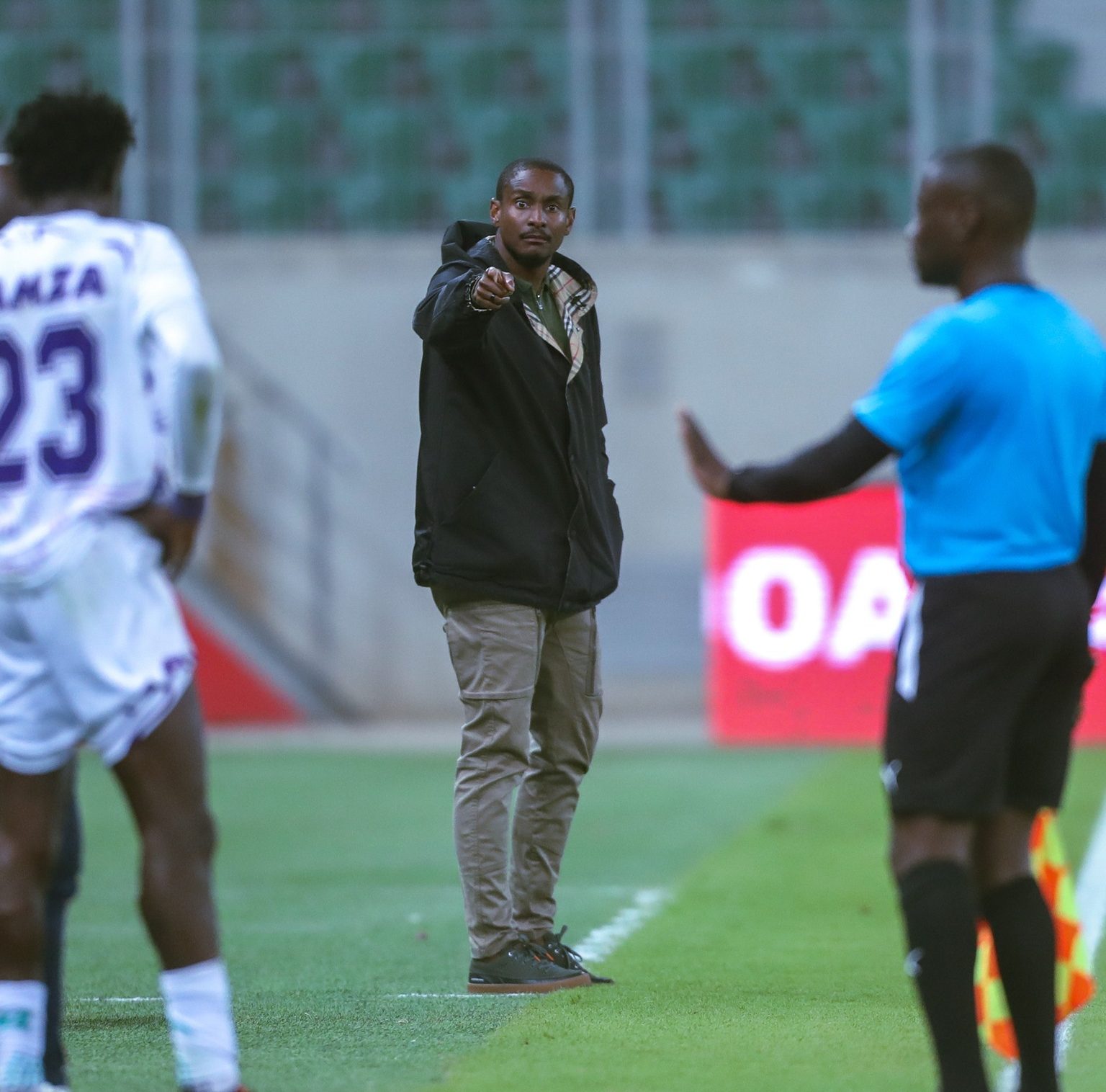 Mokwena blasts MC Alger players in meeting: “I am not satisfied”
