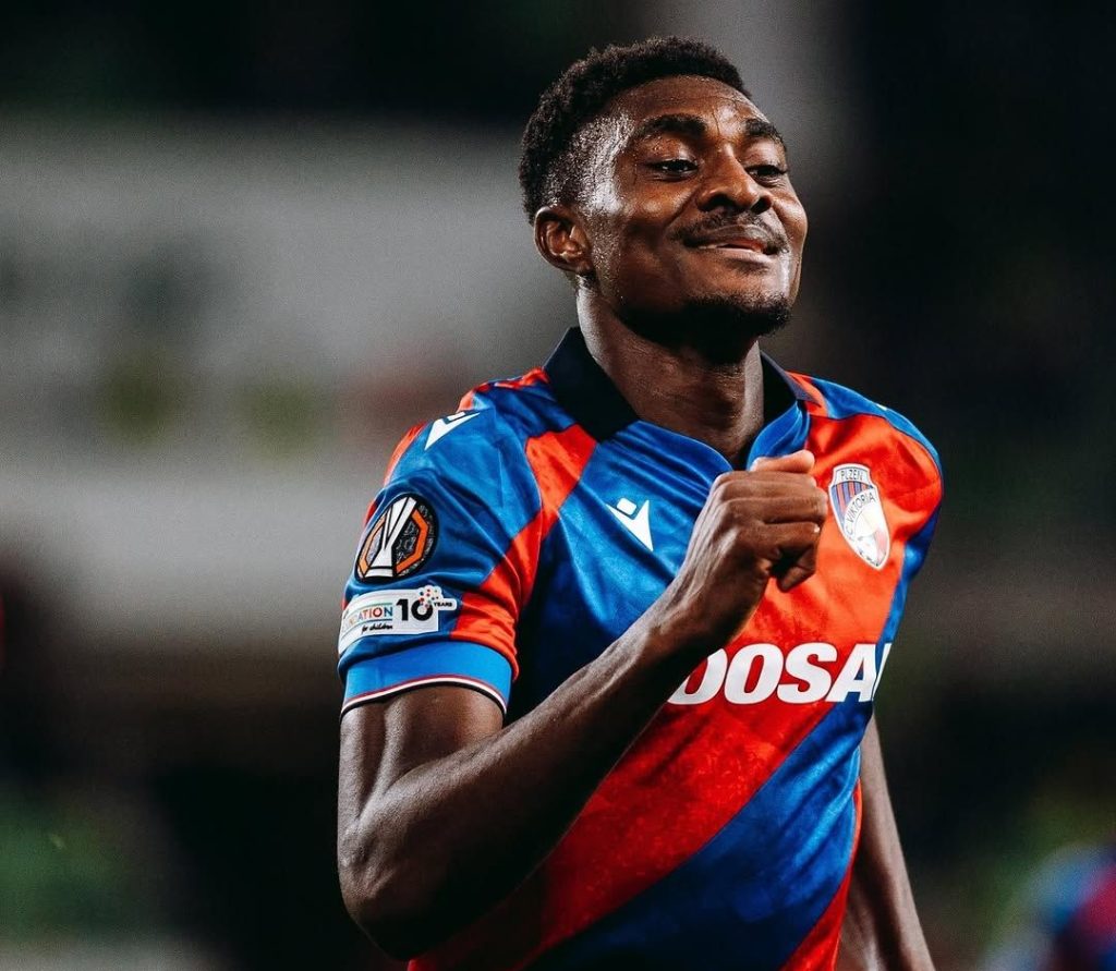 Hull City, Derby County battle for Rafiu Durosinmi signature