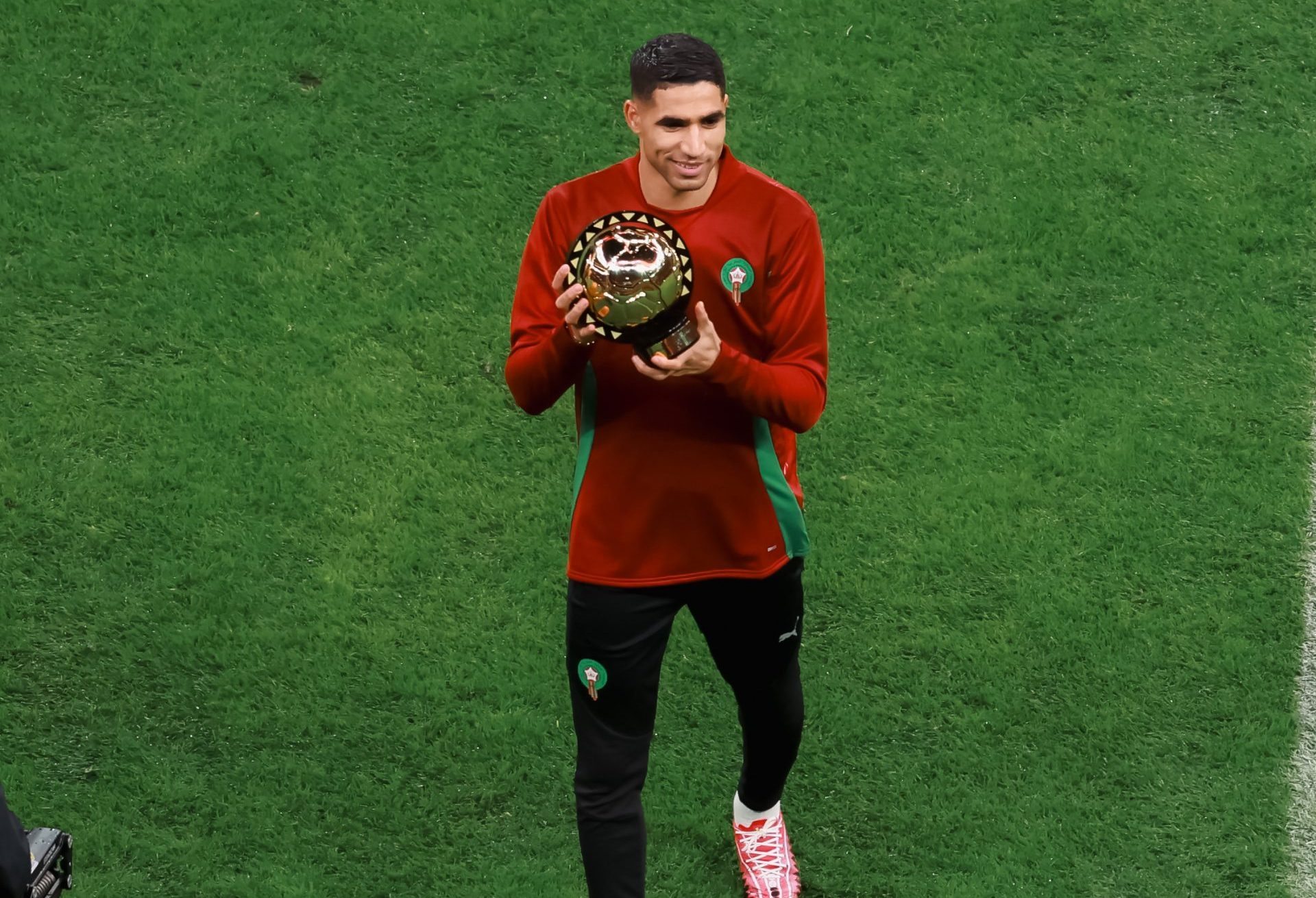 Morocco coach compares PSG’s Hakimi to Man Utd’s Mazraoui